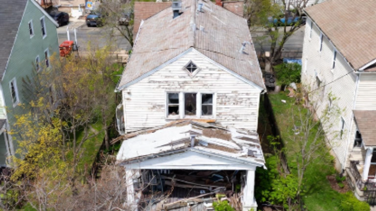 Selling a Home with Code Violations in Cleveland: How to Avoid Fines and Sell Fast
