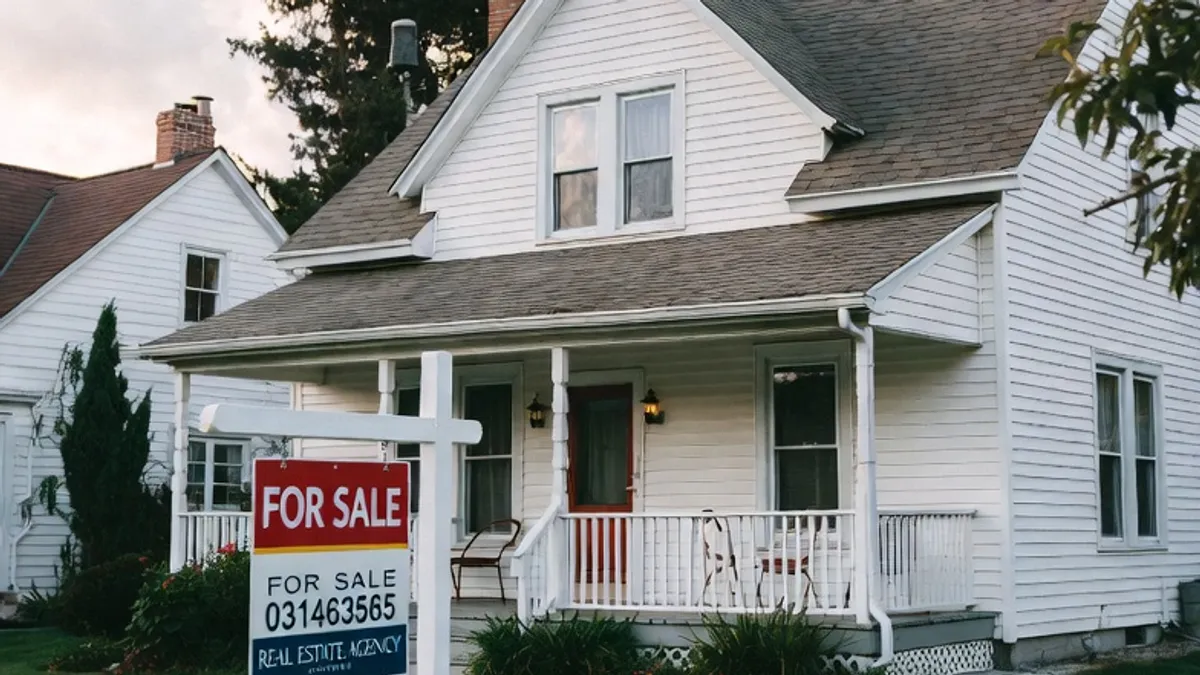 Struggling to Sell Your House? Top 5 Reasons Why It’s Sitting on the Market